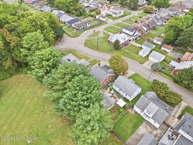 708 Parkway Dr, Louisville, KY 40217