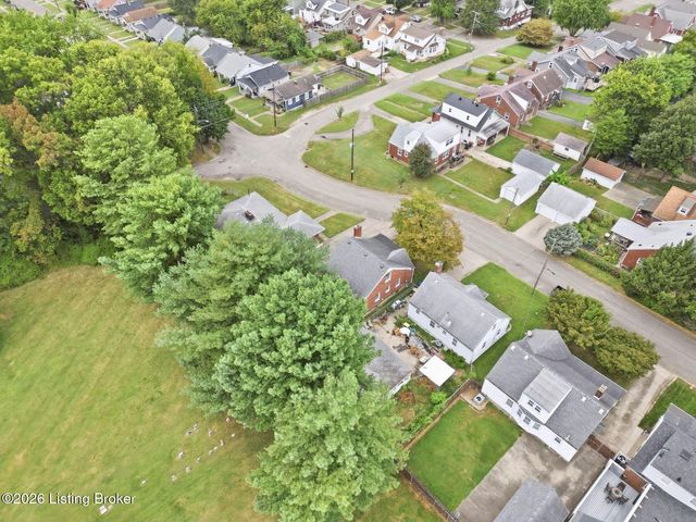 708 Parkway Dr, Louisville, KY 40217