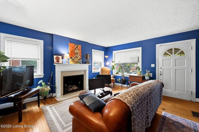 708 Parkway Dr, Louisville, KY 40217