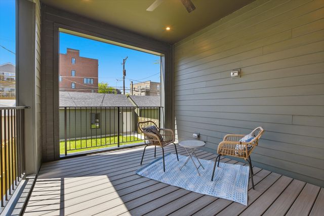 4444 N Greenview Avenue, Chicago, IL 60640