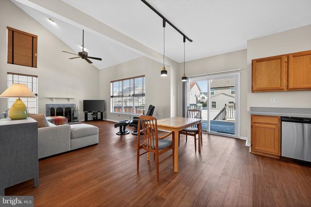 20 COLTS GAIT RD, Marlton, NJ 08053