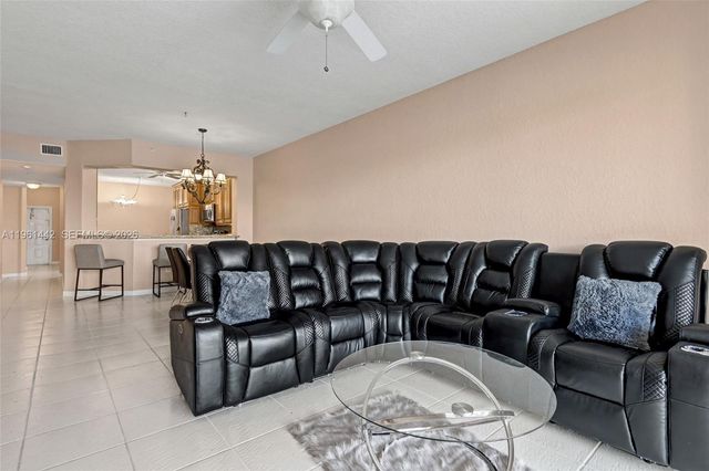 7727 Southampton Ter 311, Tamarac, FL 33321