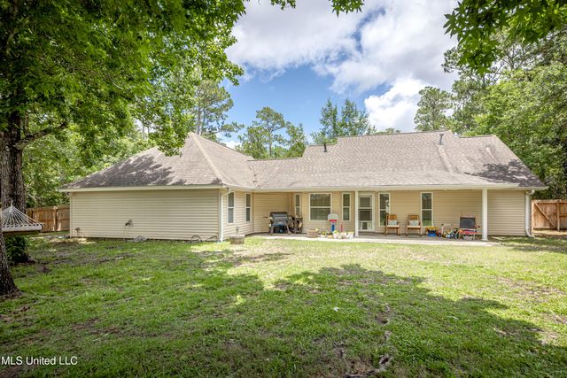7321 Ieke Circle, Diamondhead, MS 39525