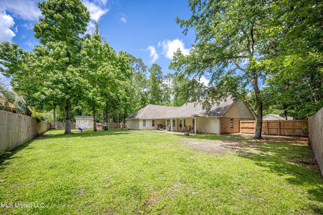 7321 Ieke Circle, Diamondhead, MS 39525