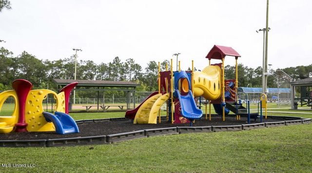 7321 Ieke Circle, Diamondhead, MS 39525