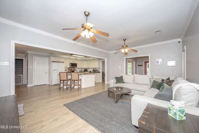 7321 Ieke Circle, Diamondhead, MS 39525