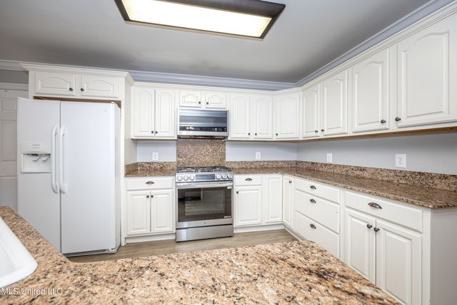 7321 Ieke Circle, Diamondhead, MS 39525