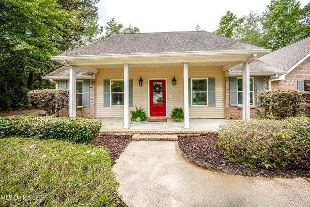 7321 Ieke Circle, Diamondhead, MS 39525