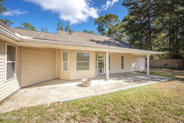7321 Ieke Circle, Diamondhead, MS 39525