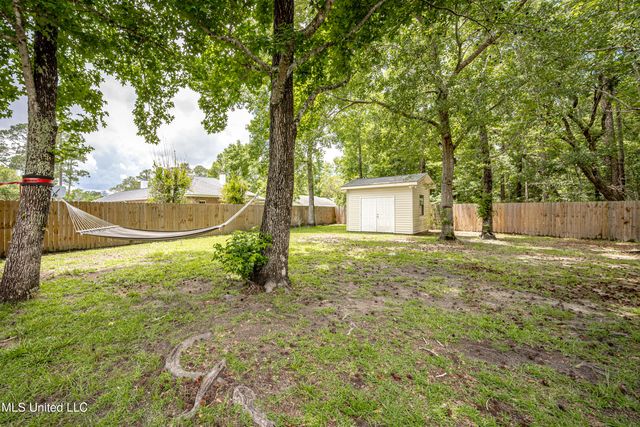 7321 Ieke Circle, Diamondhead, MS 39525