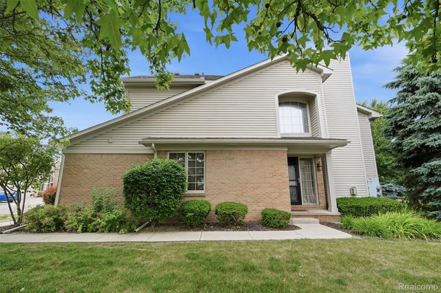 23716 McCort Drive, Brownstown Charter Township, MI 48134