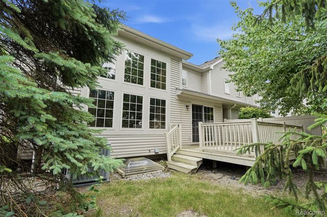 23716 McCort Drive, Brownstown Charter Township, MI 48134