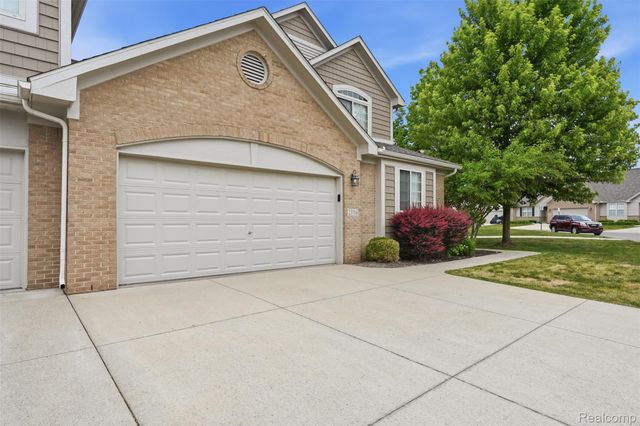 23716 McCort Drive, Brownstown Charter Township, MI 48134