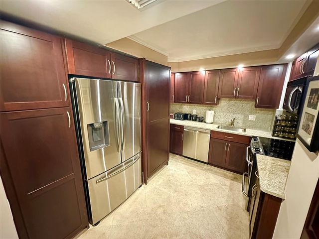 1 Las Olas Circle 605, Fort Lauderdale, FL 33316