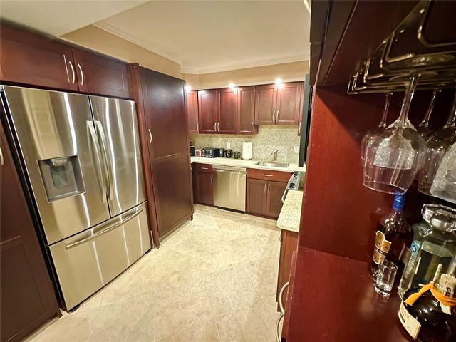 1 Las Olas Circle 605, Fort Lauderdale, FL 33316