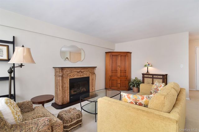 21 Fairview Avenue 717, Tuckahoe, NY 10707