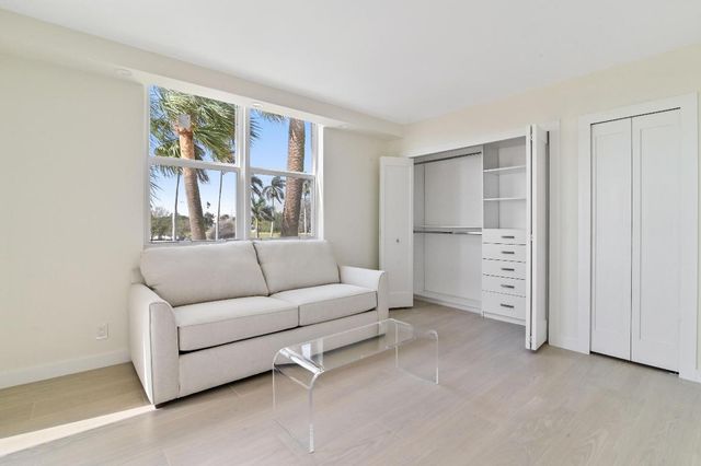 2600 N Flagler Drive 210, West Palm Beach, FL 33407