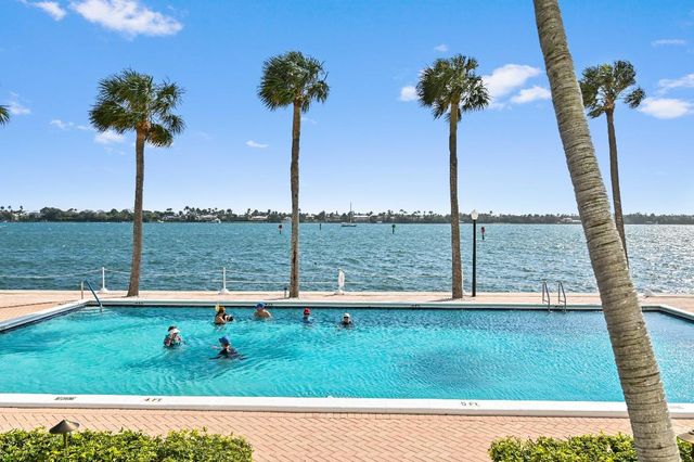 2600 N Flagler Drive 210, West Palm Beach, FL 33407