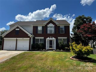 6092 Creekview Court, Harrisburg, NC 28075