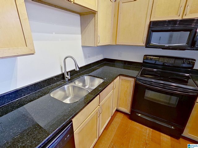 2020 5th Ave S Apt 134, Birmingham, AL 35233
