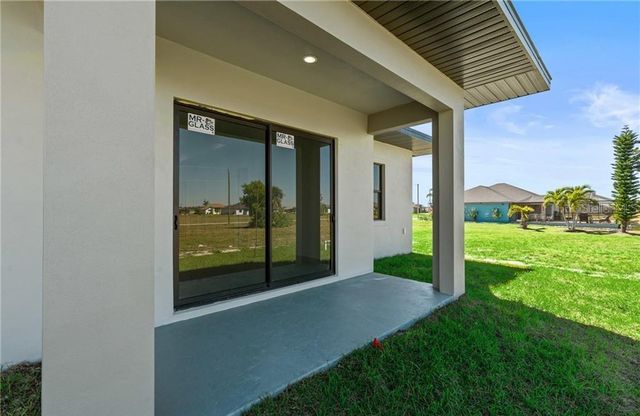 3927 NW 40TH TERRACE, Cape Coral, FL 33993