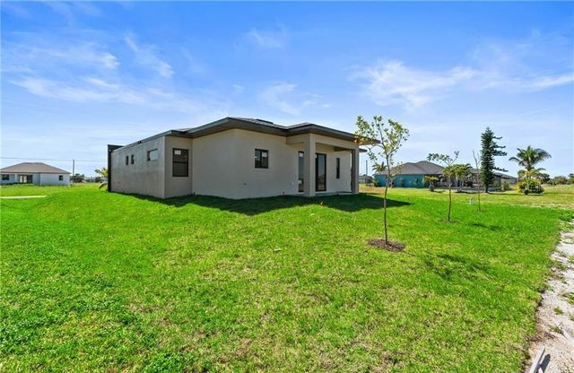 3927 NW 40TH TERRACE, Cape Coral, FL 33993