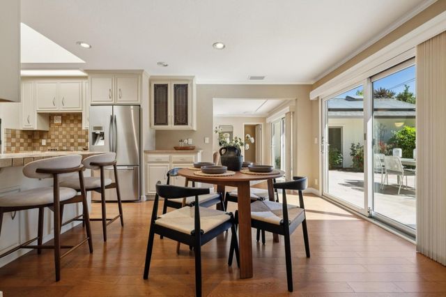 100 Yerba Santa Avenue, Los Altos, CA 94022