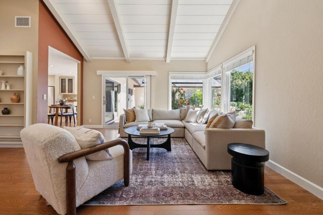 100 Yerba Santa Avenue, Los Altos, CA 94022