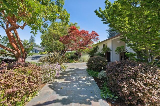 100 Yerba Santa Avenue, Los Altos, CA 94022