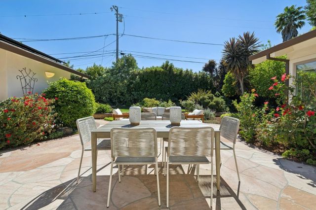 100 Yerba Santa Avenue, Los Altos, CA 94022