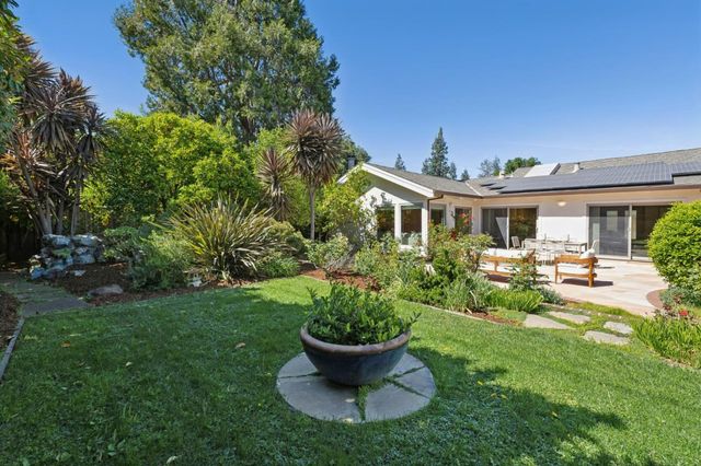 100 Yerba Santa Avenue, Los Altos, CA 94022