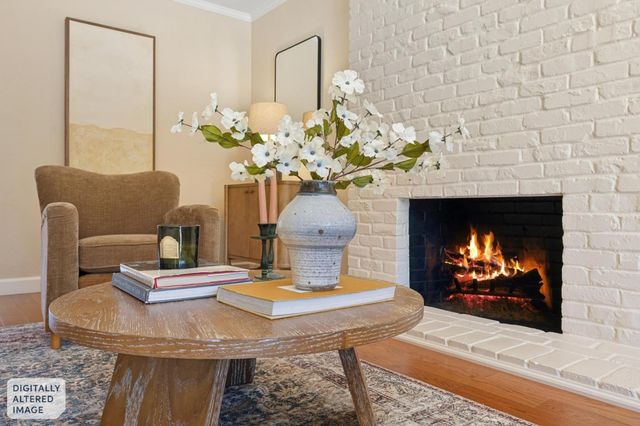 100 Yerba Santa Avenue, Los Altos, CA 94022