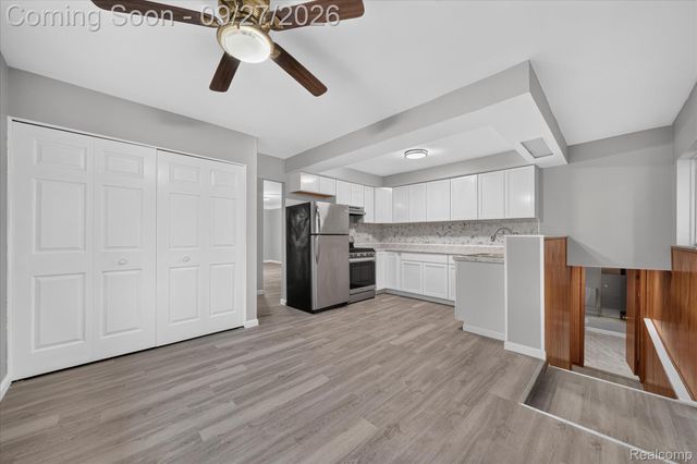 27483 Norma Drive, Warren, MI 48093