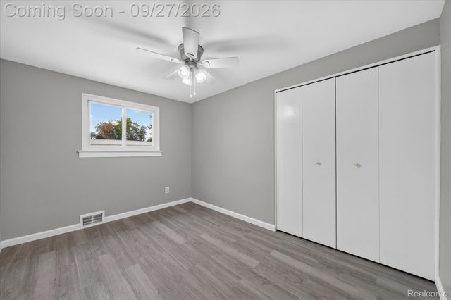27483 Norma Drive, Warren, MI 48093