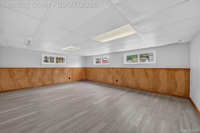 27483 Norma Drive, Warren, MI 48093