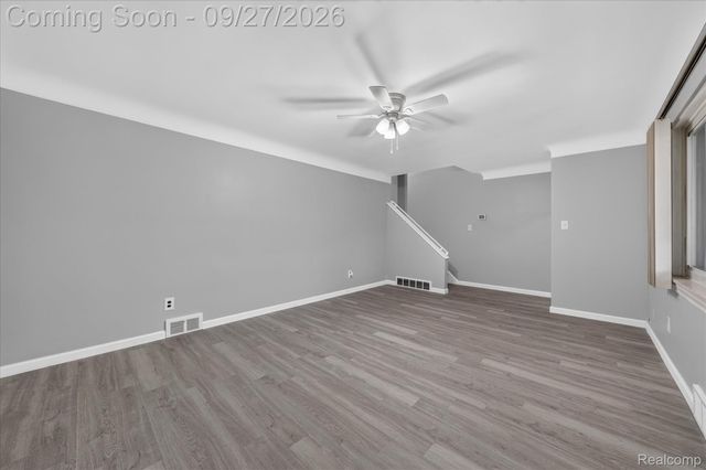 27483 Norma Drive, Warren, MI 48093