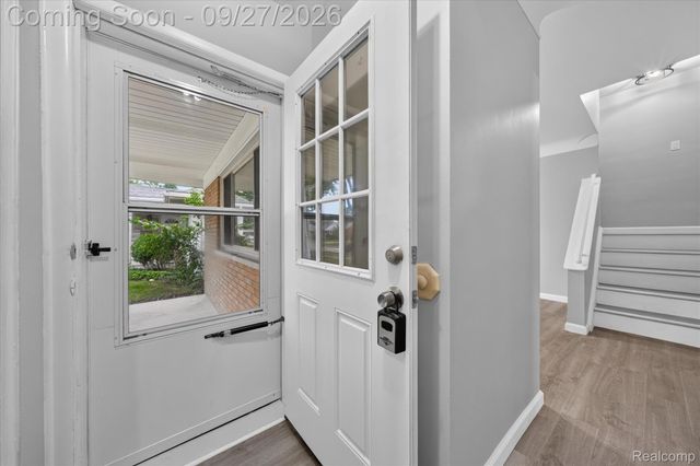 27483 Norma Drive, Warren, MI 48093
