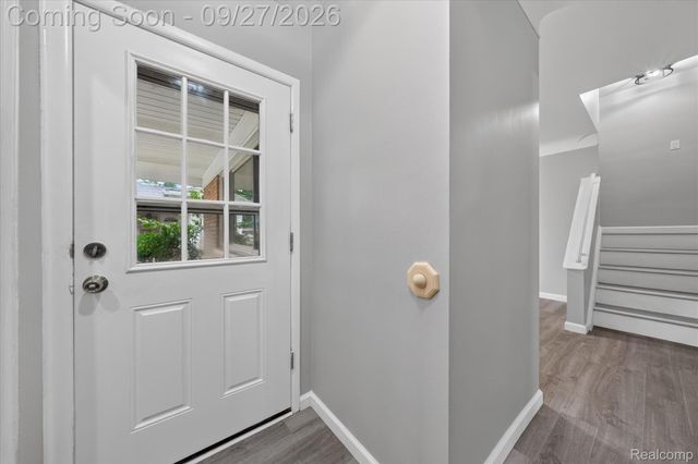 27483 Norma Drive, Warren, MI 48093