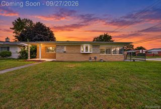 27483 Norma Drive, Warren, MI 48093