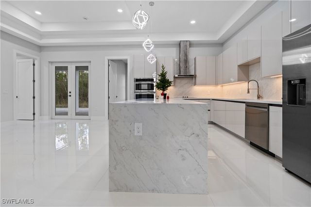 3433 66th AVE NE, Naples, FL 34120