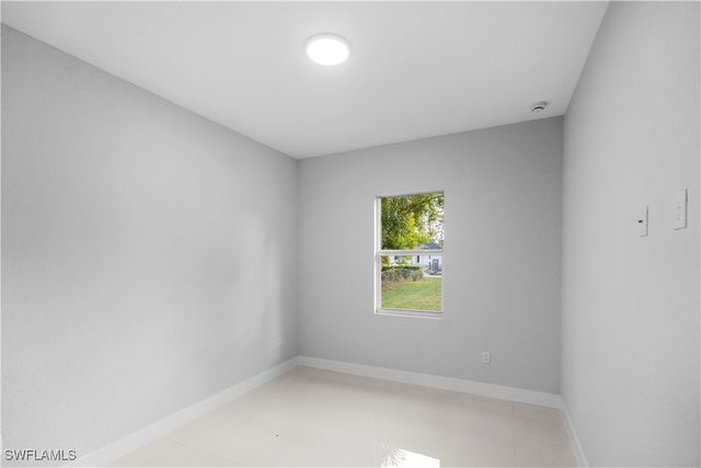 3433 66th AVE NE, Naples, FL 34120