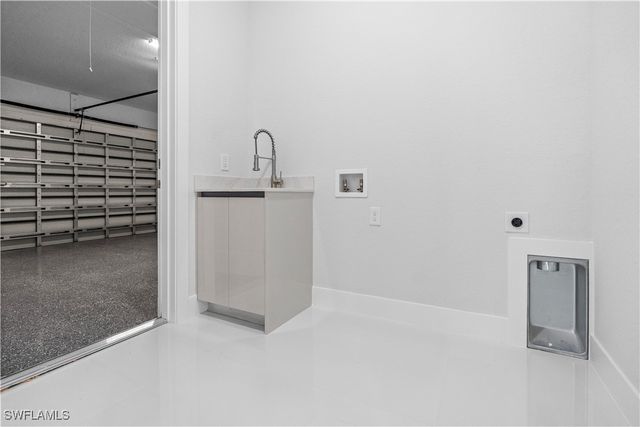 3433 66th AVE NE, Naples, FL 34120