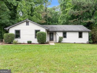 4311 Autumn Lake Drive, Buford, GA 30519