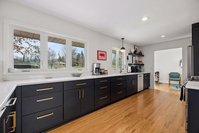 100 Ottawa Avenue S, Golden Valley, MN 55416