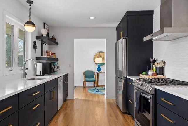 100 Ottawa Avenue S, Golden Valley, MN 55416