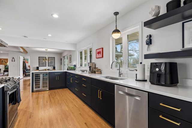 100 Ottawa Avenue S, Golden Valley, MN 55416