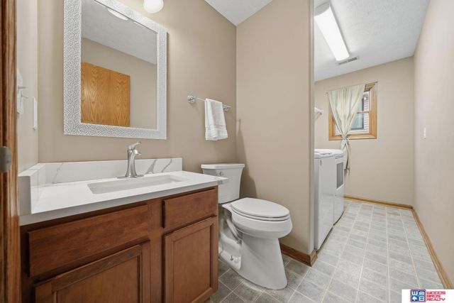 7920 S 59th Street, Lincoln, NE 68516