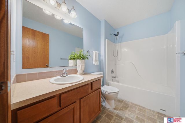 7920 S 59th Street, Lincoln, NE 68516