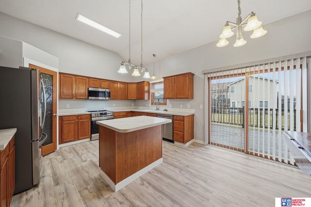 7920 S 59th Street, Lincoln, NE 68516