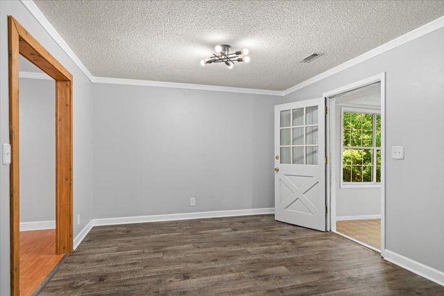 604 Pine Oaks Drive, Tunnel Hill, GA 30755